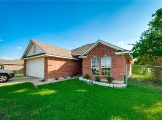 527 Lone Star Dr, Crandall, TX 75114