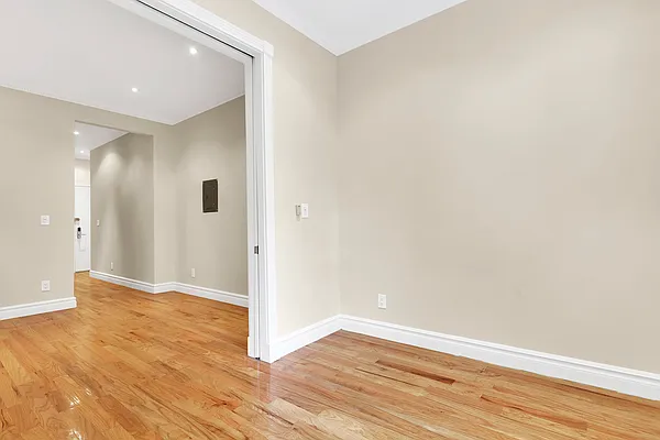 Rented by Cooper & Cooper Real Estate | media 4