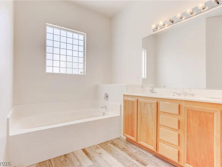 161 Greenwich Village Ave — Photo 24