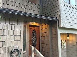 1035 156th Ave NE APT 9, Bellevue, WA 98007
