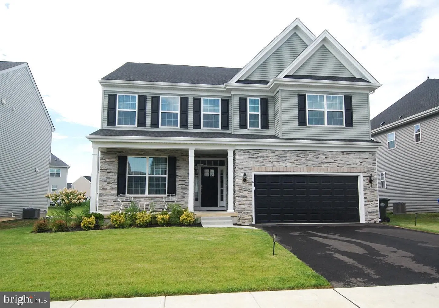 4 bed, 2.5 bath, 3665 sqft, $5,500 — Photo 2