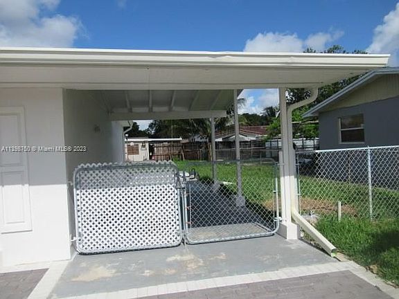 5th image of 19250 NW 47th Ave