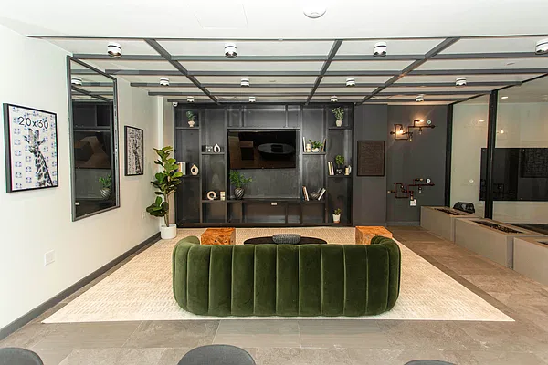 Living room, photo 2