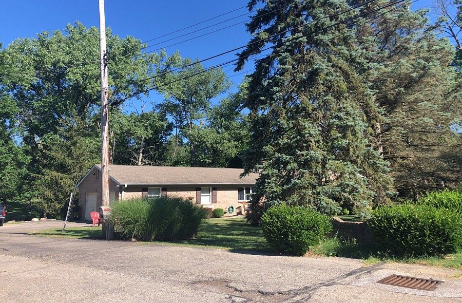 2nd image of 2898 Mount Airy Ave