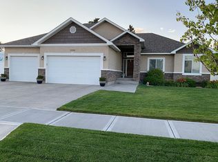 1608 N Indian Hollow Dr, Ammon, ID 83401