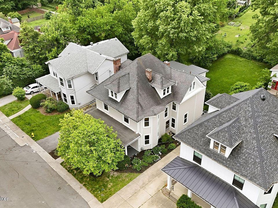 2nd image of 206 Crescent Ct