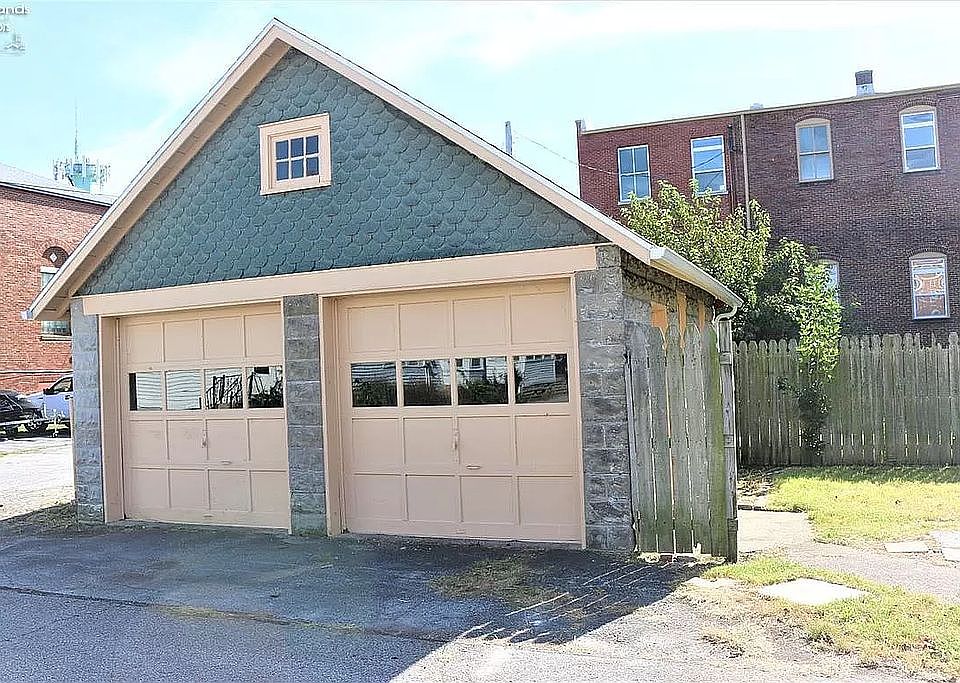 2nd image of 410 Columbus Ave