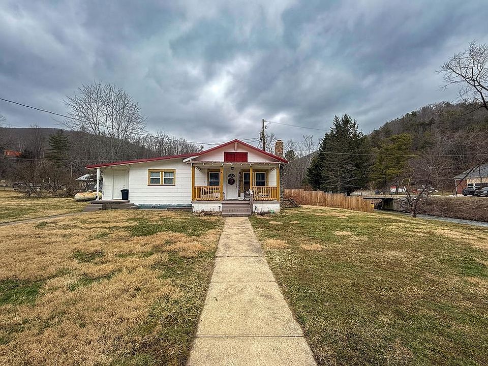 1st image of 28 Fernwood Dr