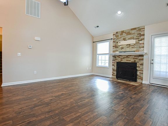 4th image of 1410 Scrub Oak Dr