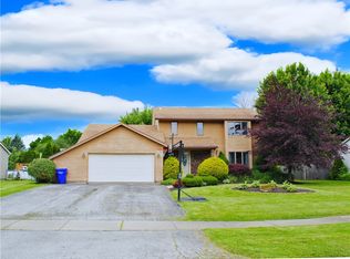 195 Guinevere Dr, Rochester, NY 14626