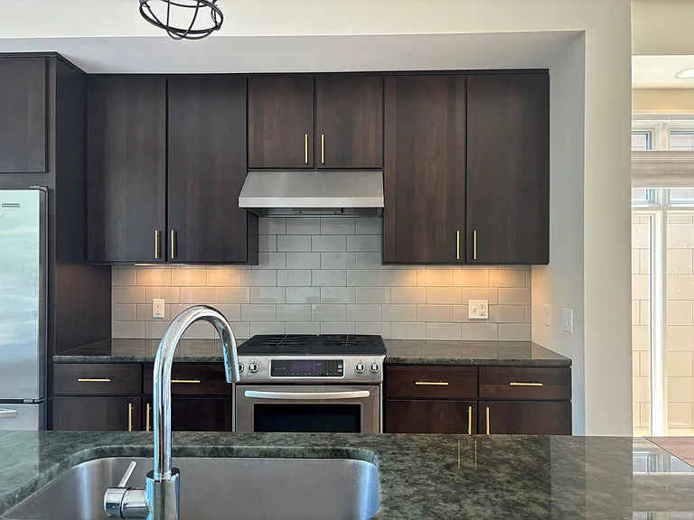 1901 E 119th St #20B — Photo 3