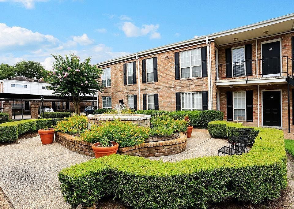 1st image of 6410 Del Monte Dr APT 81