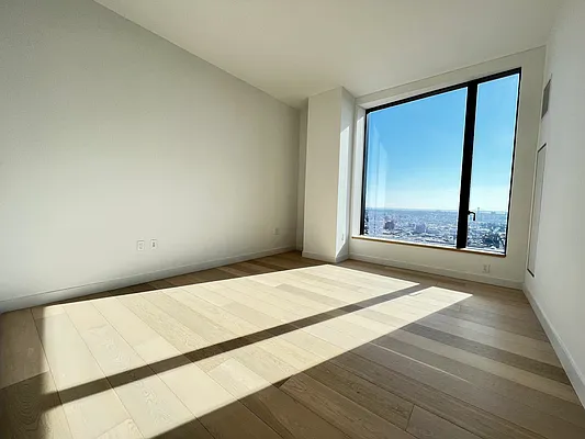 Rented by Bond New York | media 17