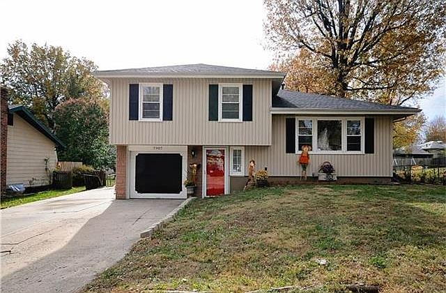 1st image of 7907 E 93rd St