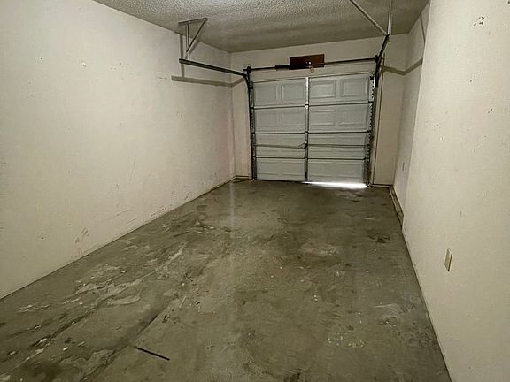 4th image of 416 Noble King Ct