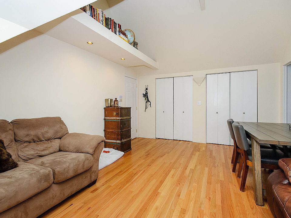 1st image of 1700 W Barry Ave APT 3R