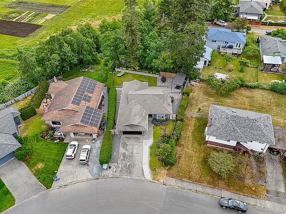 2nd image of 4035 Century Rd