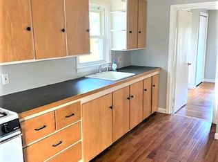 22 Seminole St, Warwick, RI 02889