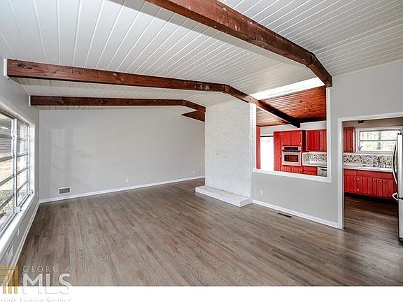 4th image of 3531 Eaglerock Dr