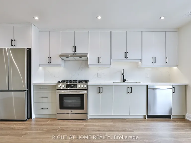 39 15th St #3 — Photo 4