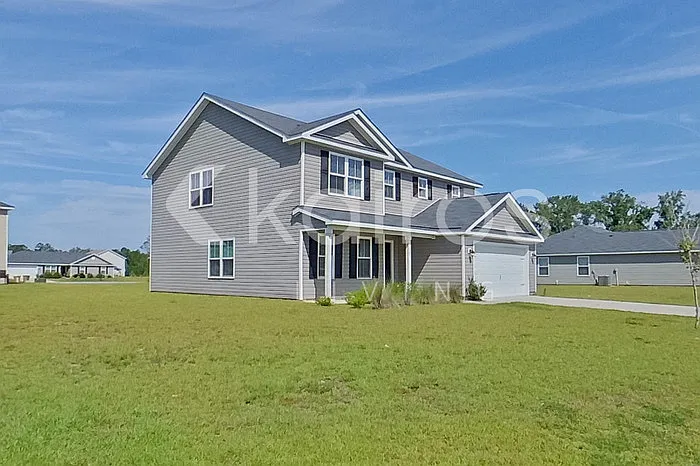 4 bed, 2.5 bath, 2371 sqft, $2,375 — Photo 2