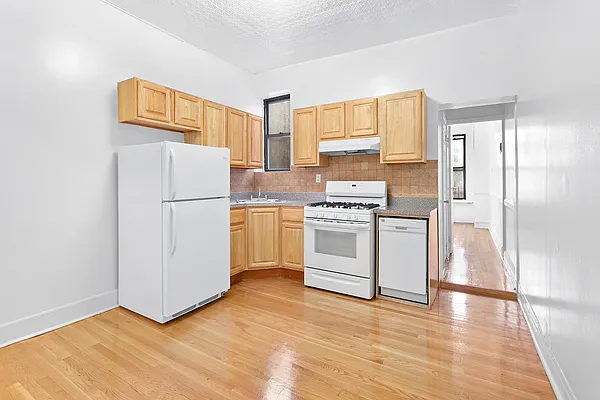 Rented by Charney Real Estate LLC | media 14