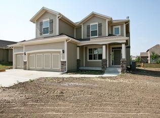 21086 Skyview Ln, Spring Hill, KS 66083