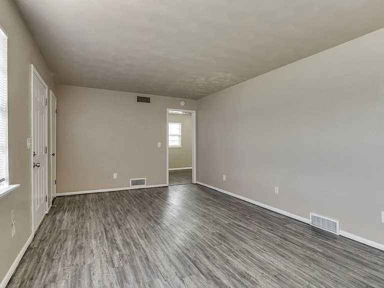 3005 SW 52nd Pl — Photo 10