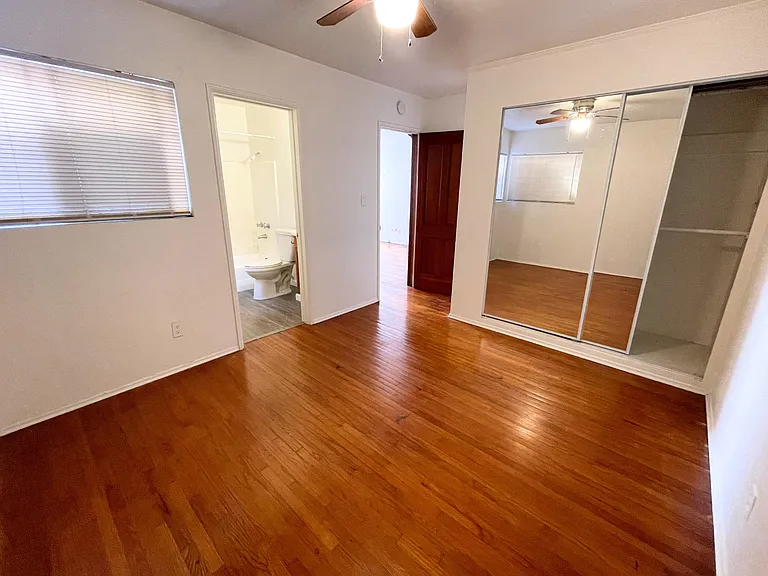 2419 1st Ave #3 — Photo 17