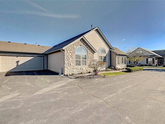 2nd image of 16658 Brownstone Ct