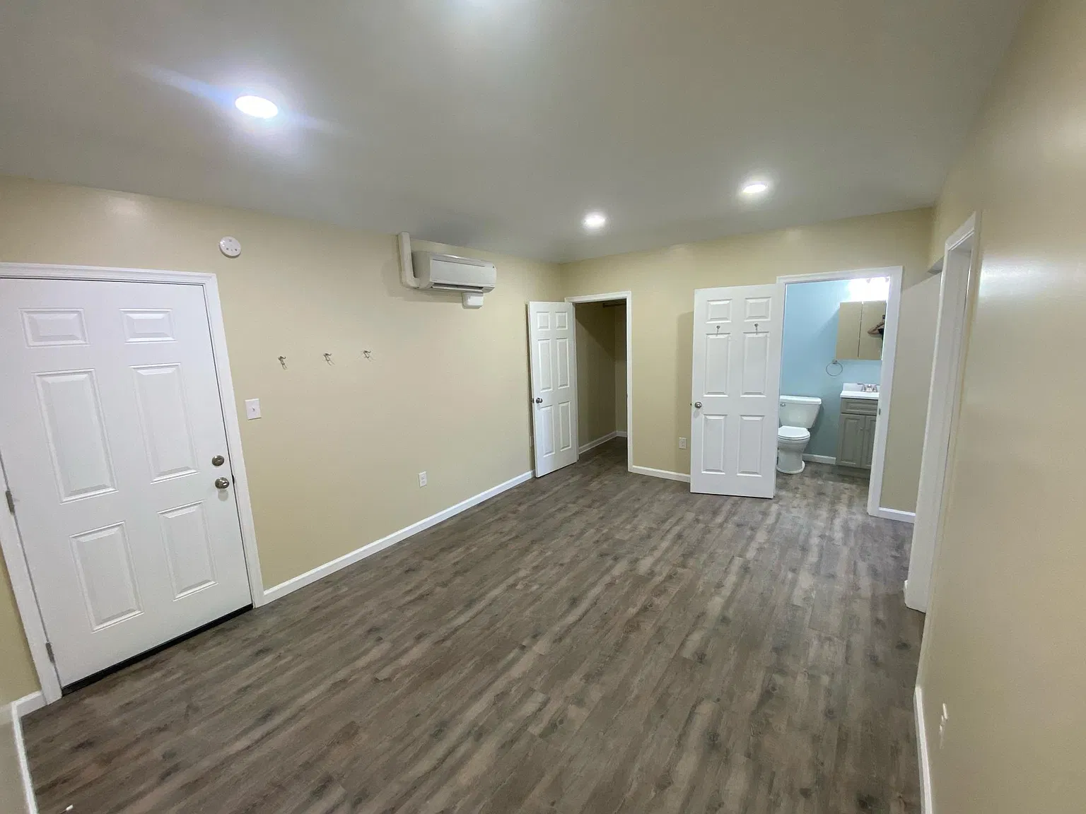 1 bed, $1,375 — Photo 2