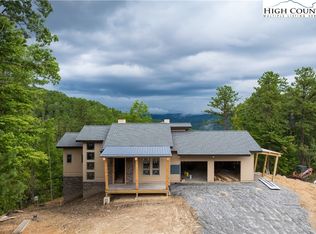 125 Longstalk Ct, Ferguson, NC 28624