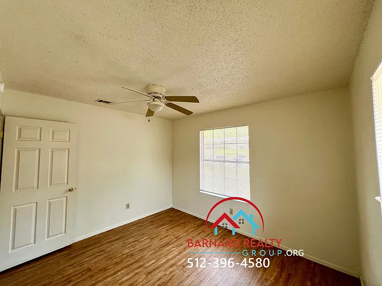 809 Allen St — Photo 12