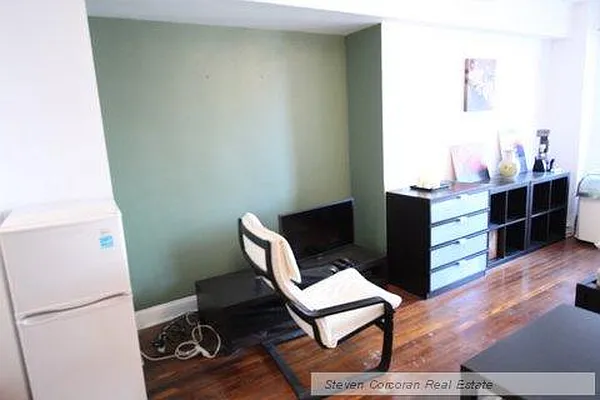 Rented by Steven Corcoran Real Estate | media 8