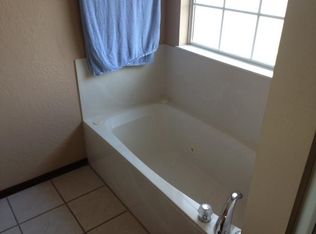 3 NW Heatherstone Dr, Lawton, OK 73505