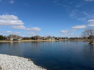 13702 Retreat Trl, Fort Wayne, IN 46845