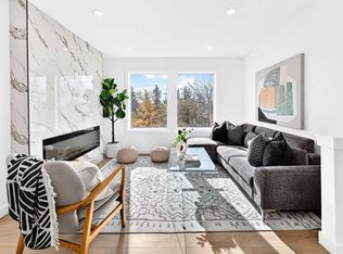 68 S Erin Park Dr SE, Calgary, AB T2B 2Z9