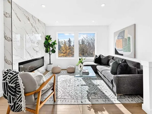 68 S Erin Park Dr SE, Calgary, AB T2B 2Z9