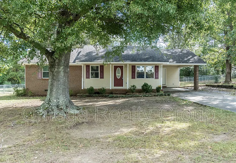 2600 Fitzgerald Rd — Photo 2