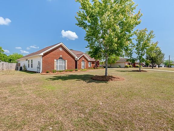 4th image of 118 Huntington Dr