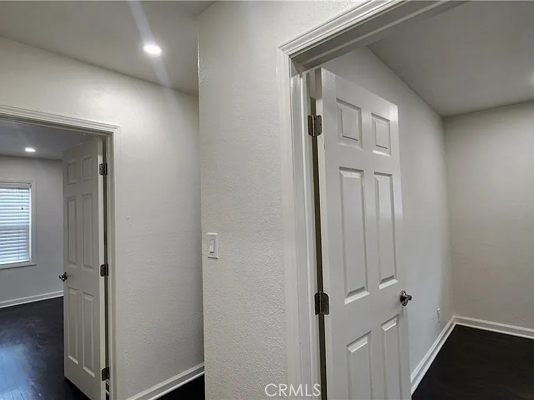 15709 Devonshire St — Photo 19