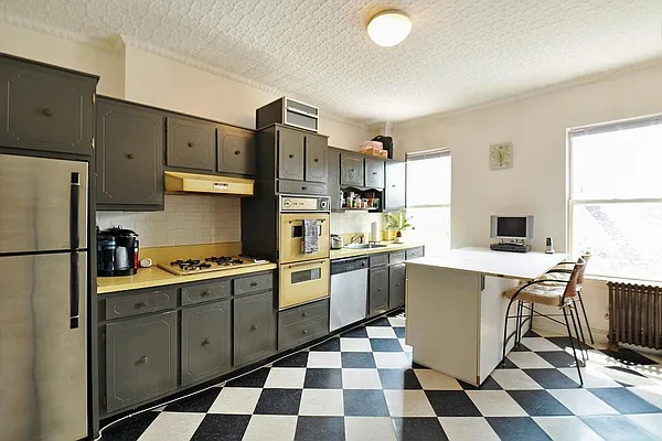 Rented by Corcoran | media 15
