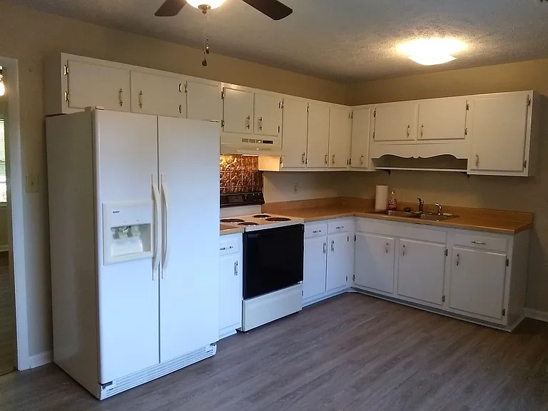 7501 Martha Ct — Photo 15