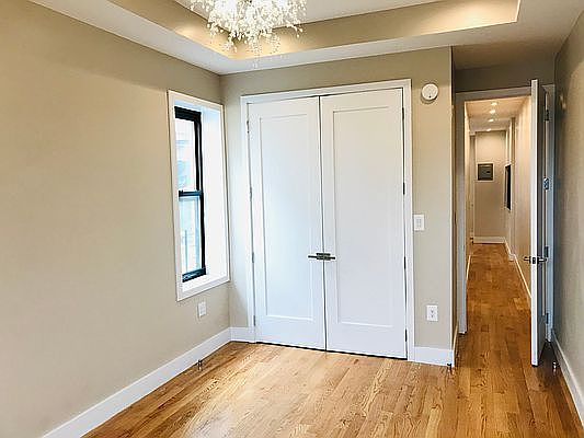 5th image of 324 Montgomery St APT A5