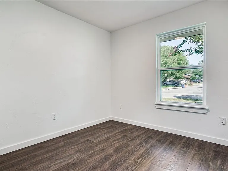 6220 Blarwood Dr — Photo 20