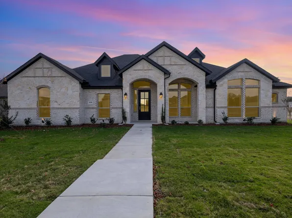 1936 Comanche Dr, Desoto, TX 75115