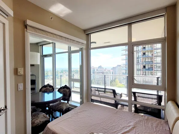 6168 Wilson Ave #1604, Burnaby, BC V5H 0B2
