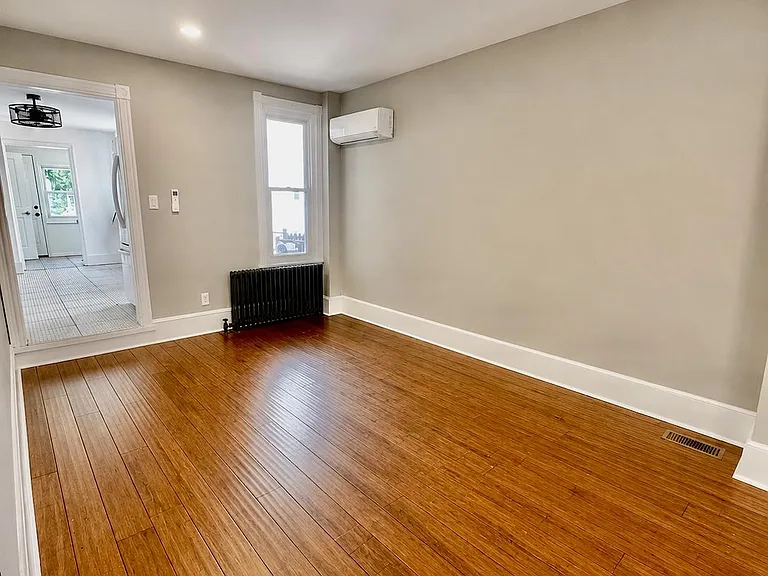 241 High St — Photo 3