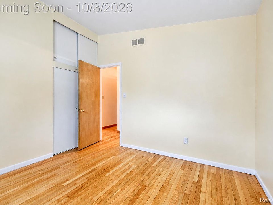 15310 Oak Park Blvd, photo 22
