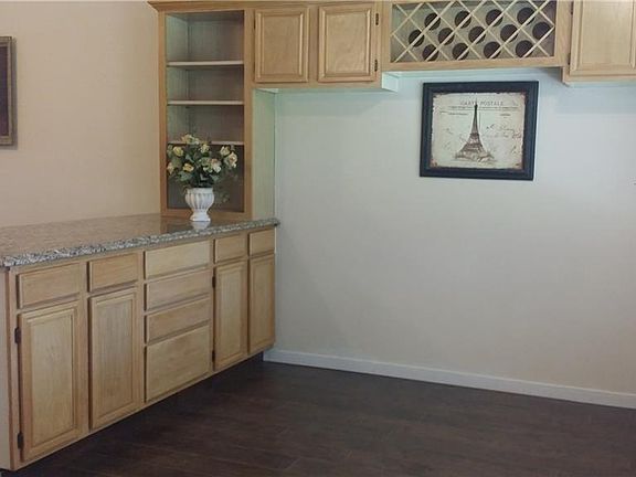 4th image of 3502 Cherry Hill Ln